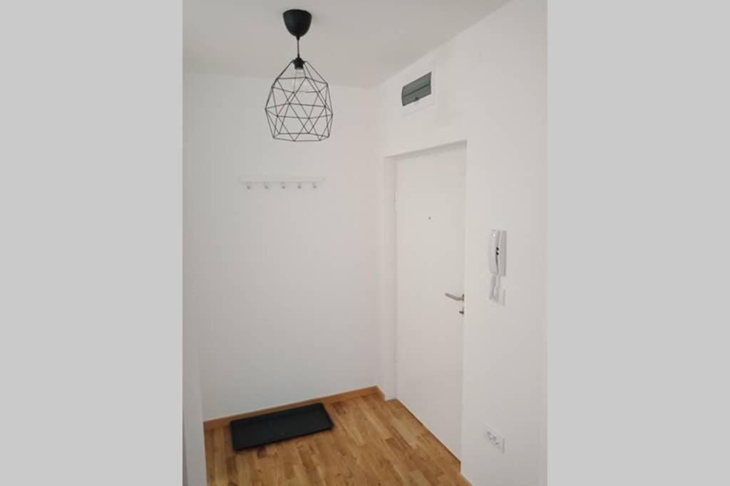 Uptown Girl Apartment Belgrad Exterior foto
