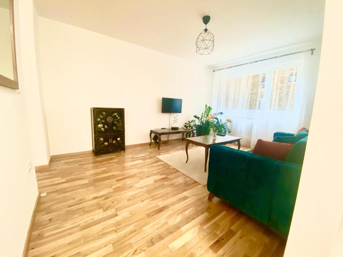 Uptown Girl Apartment Belgrad Exterior foto